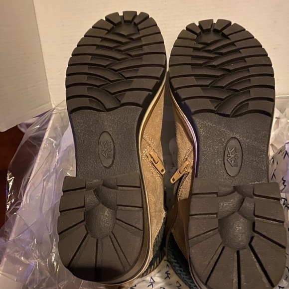 Anne Klein Women's Suede Snow Boot - Picture 2 of 6